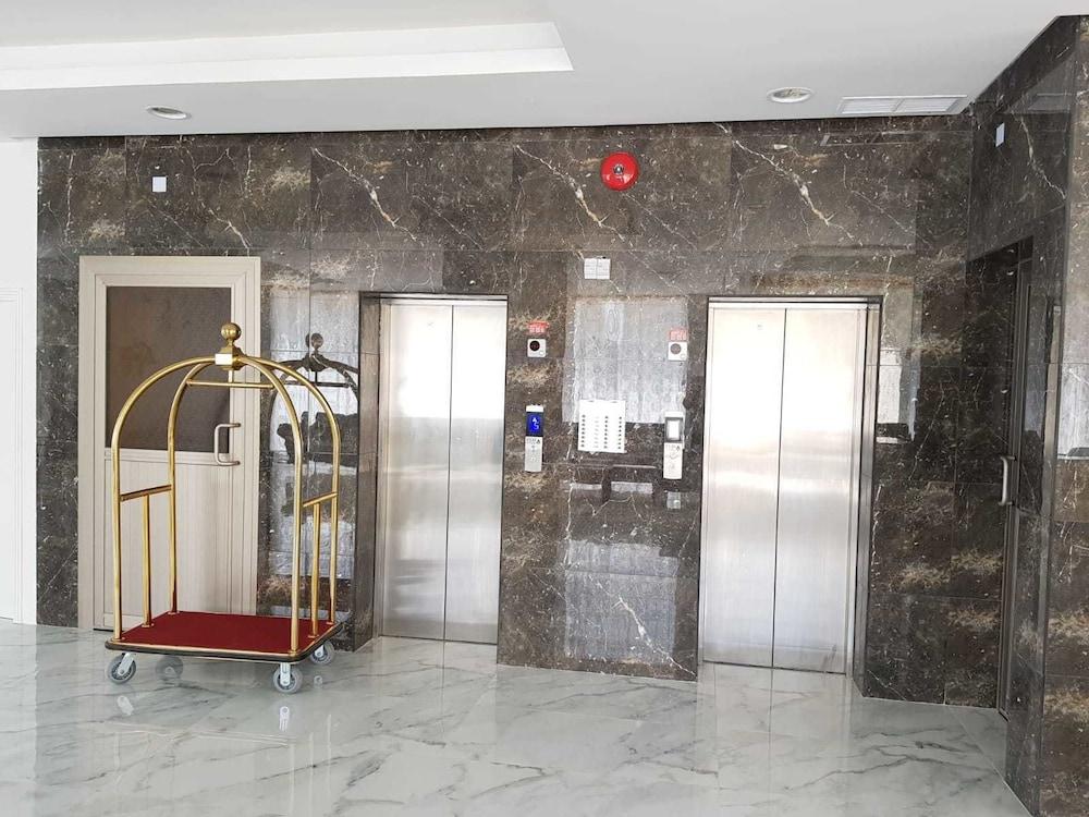 เมจิก สวีท อัล มาบูลา Hotel Kuwait City ภายนอก รูปภาพ